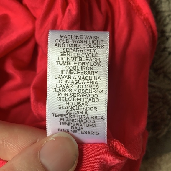 LEO & nicole pink twist bottom shirt - Picture 6 of 6